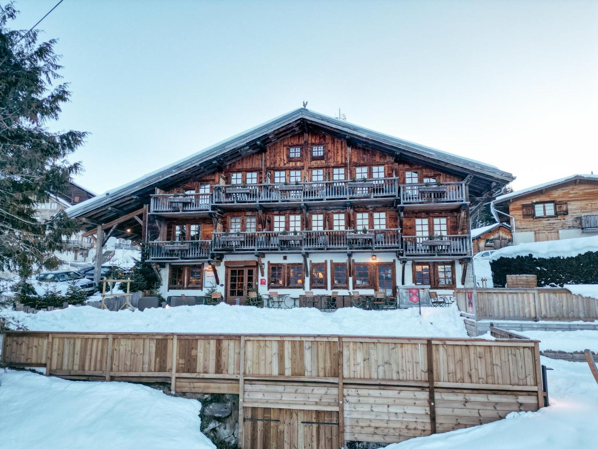 La Ferme Du Golf Hotel Megeve Bagian luar foto